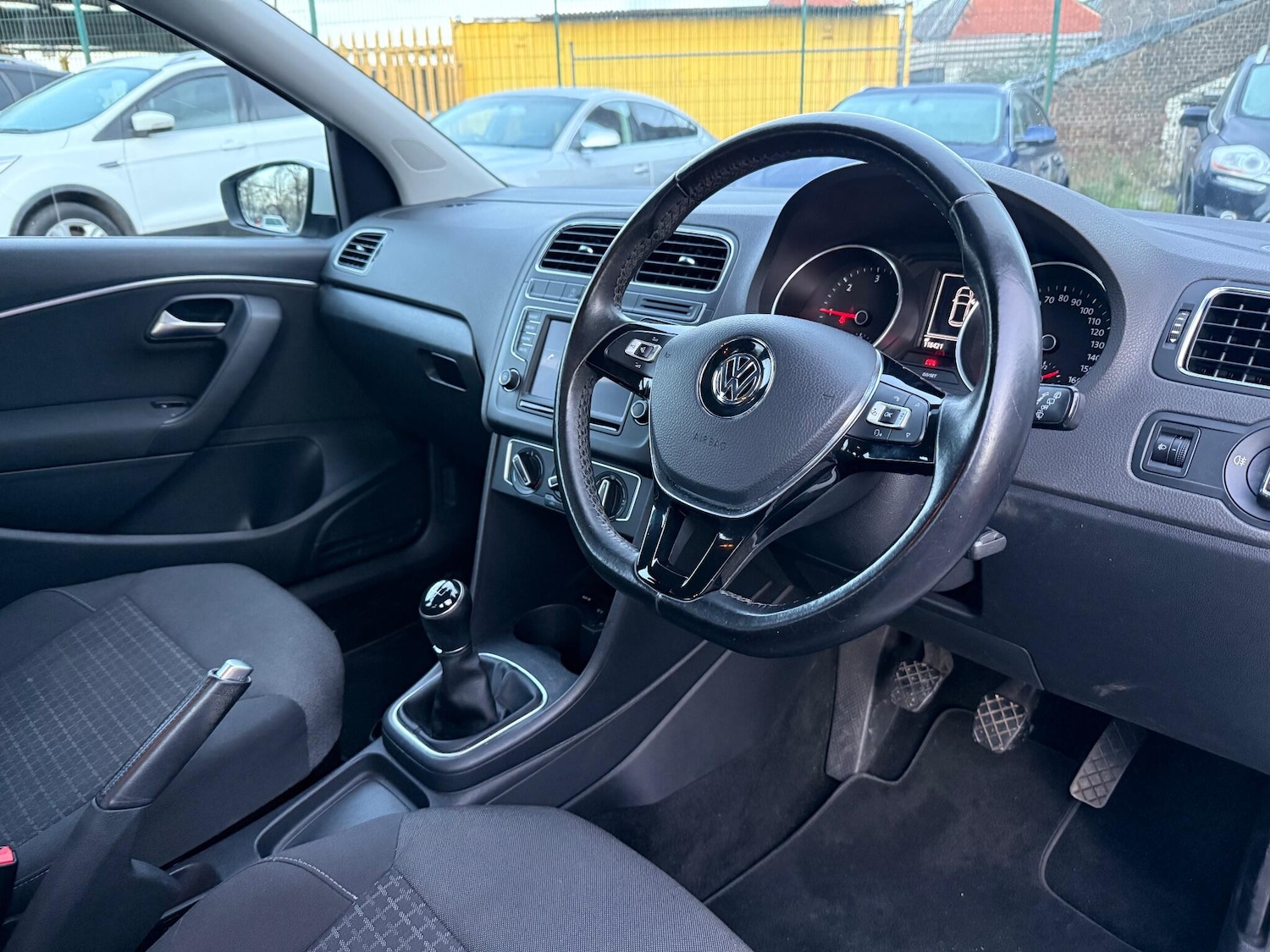 Used Volkswagen Polo 2014 for sale - 76935918: Photo 6