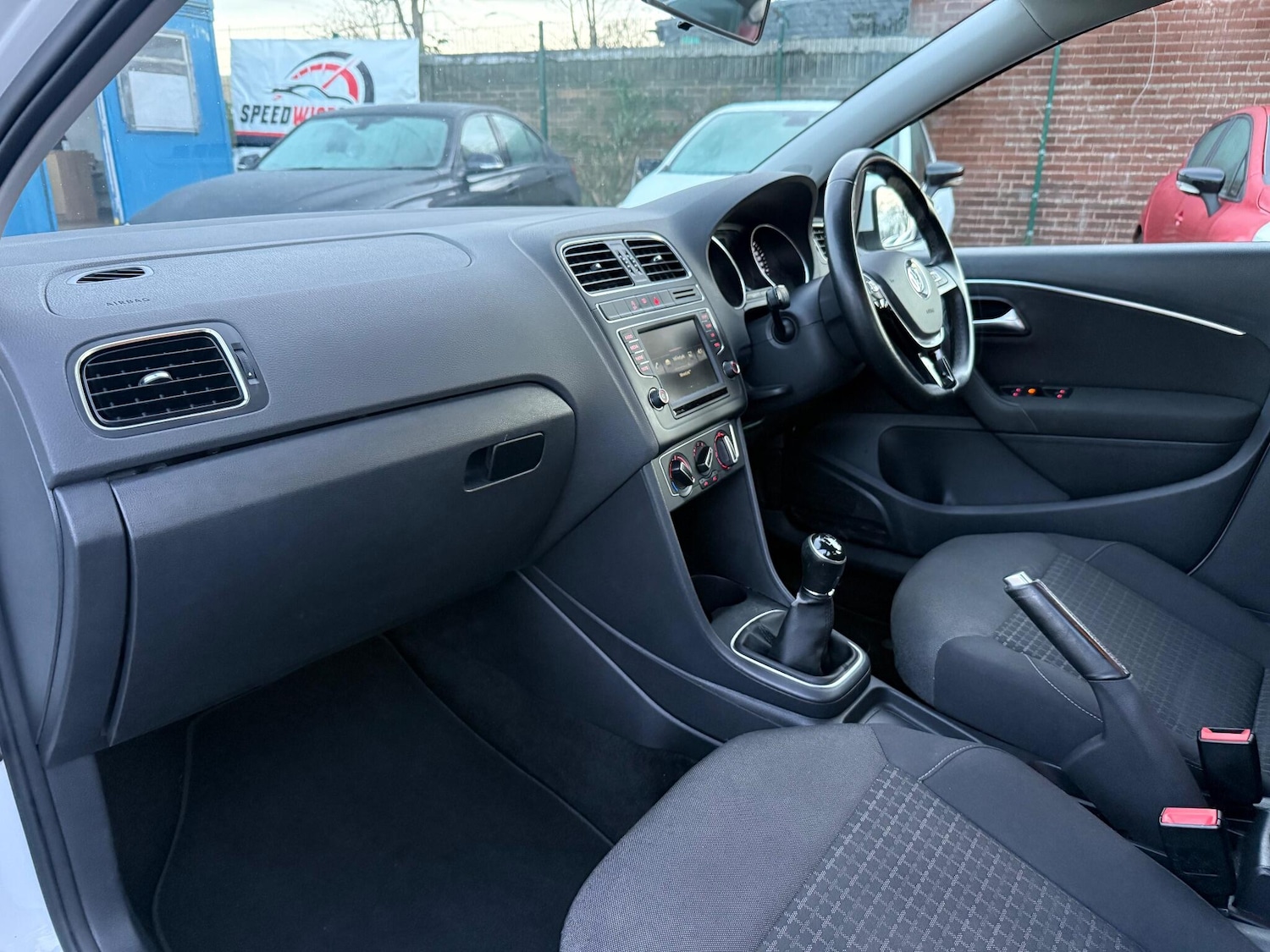 Used Volkswagen Polo 2014 for sale - 76935918: Photo 7