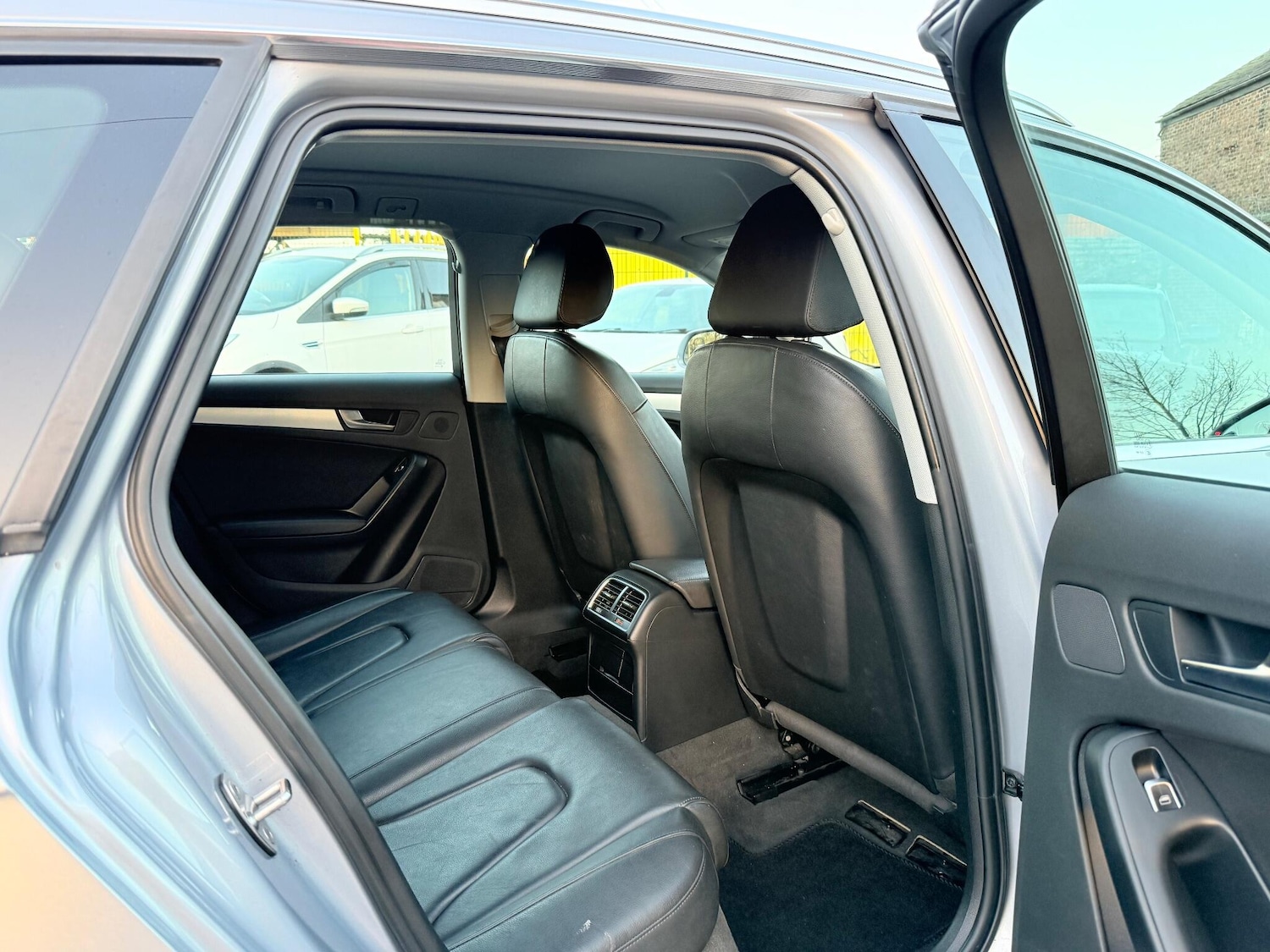 Used Audi A4 Avant for sale - 76728836: Photo 23