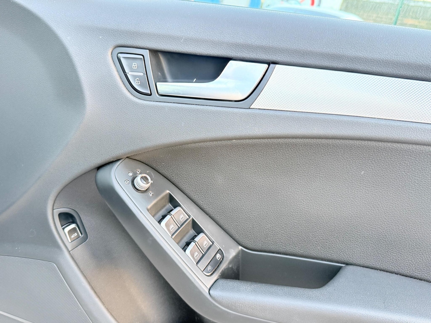 Used Audi A4 Avant for sale - 76728836: Photo 30