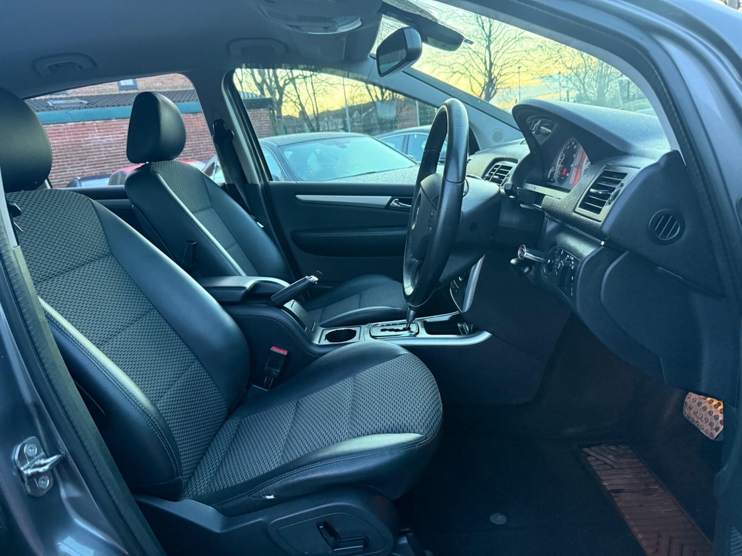 Used Mercedes-Benz B Class 2009 for sale - 77266625: Photo 11