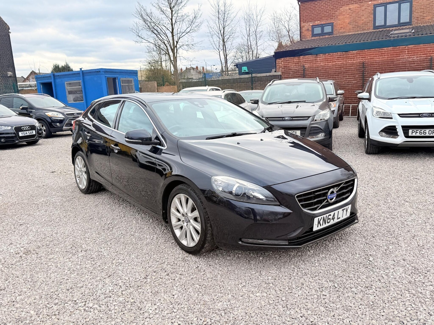 Used Volvo V40 2014 for sale - 77091730: Photo 10