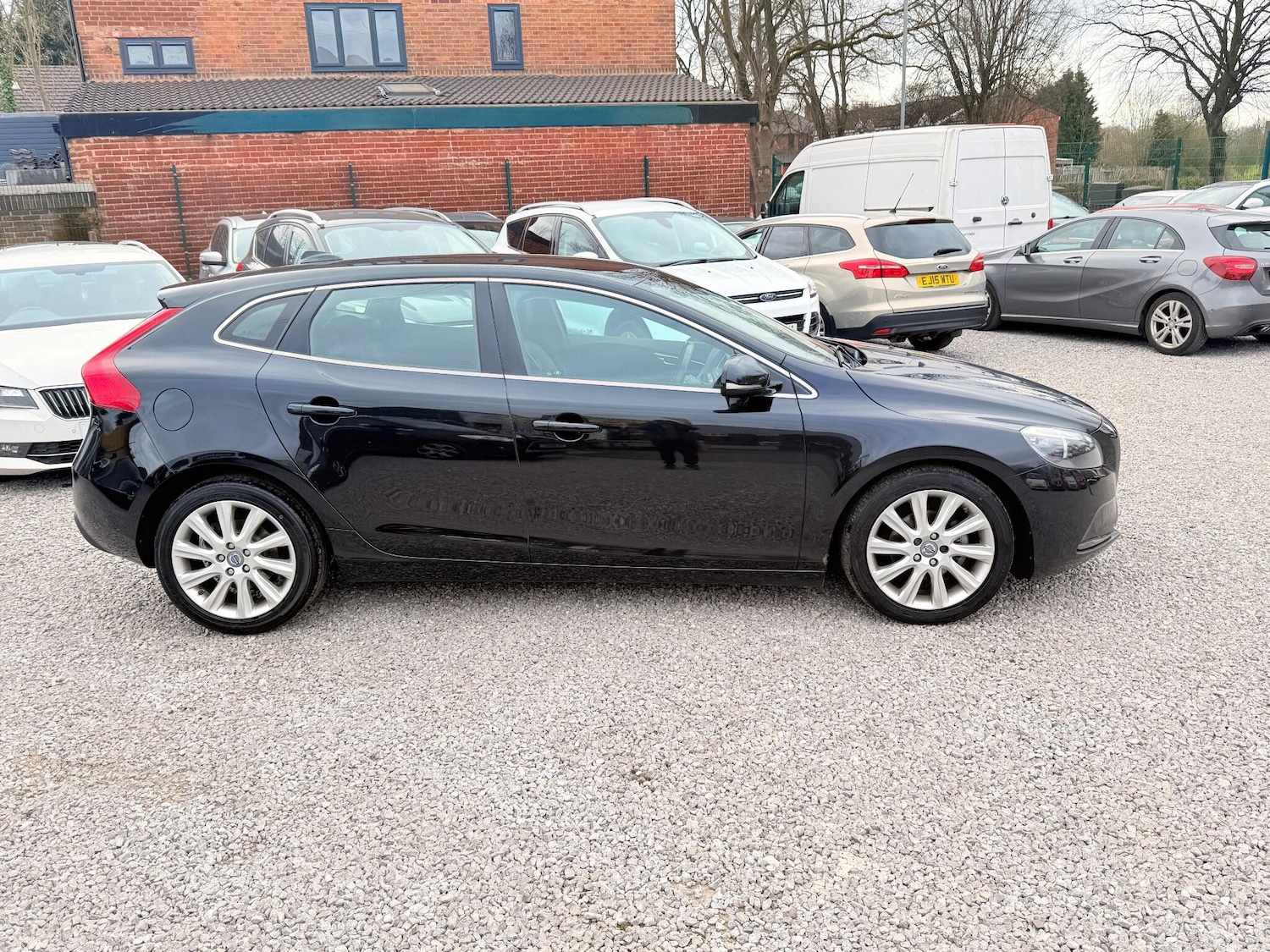 Used Volvo V40 2014 for sale - 77091730: Photo 11