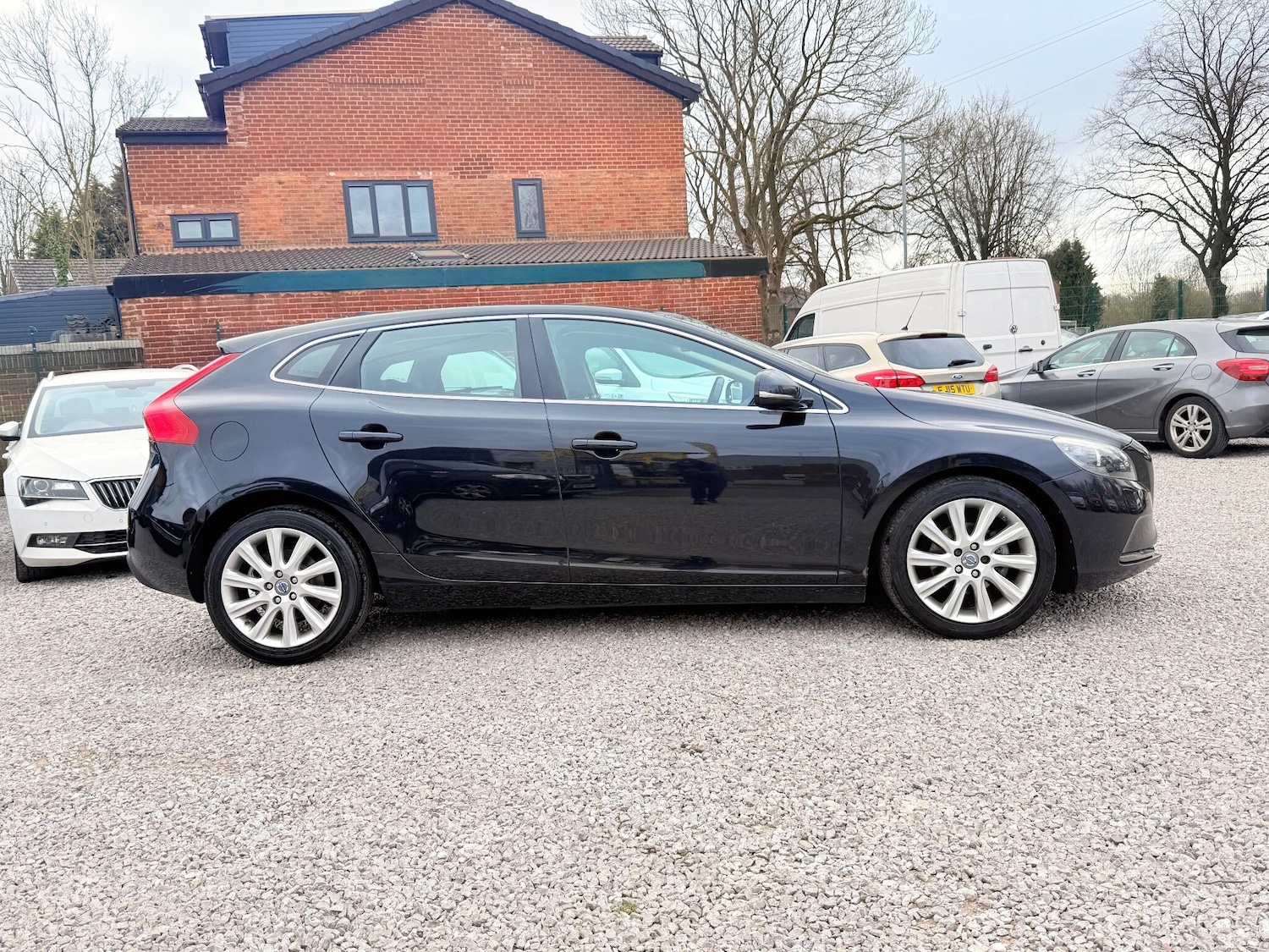 Used Volvo V40 2014 for sale - 77091730: Photo 12