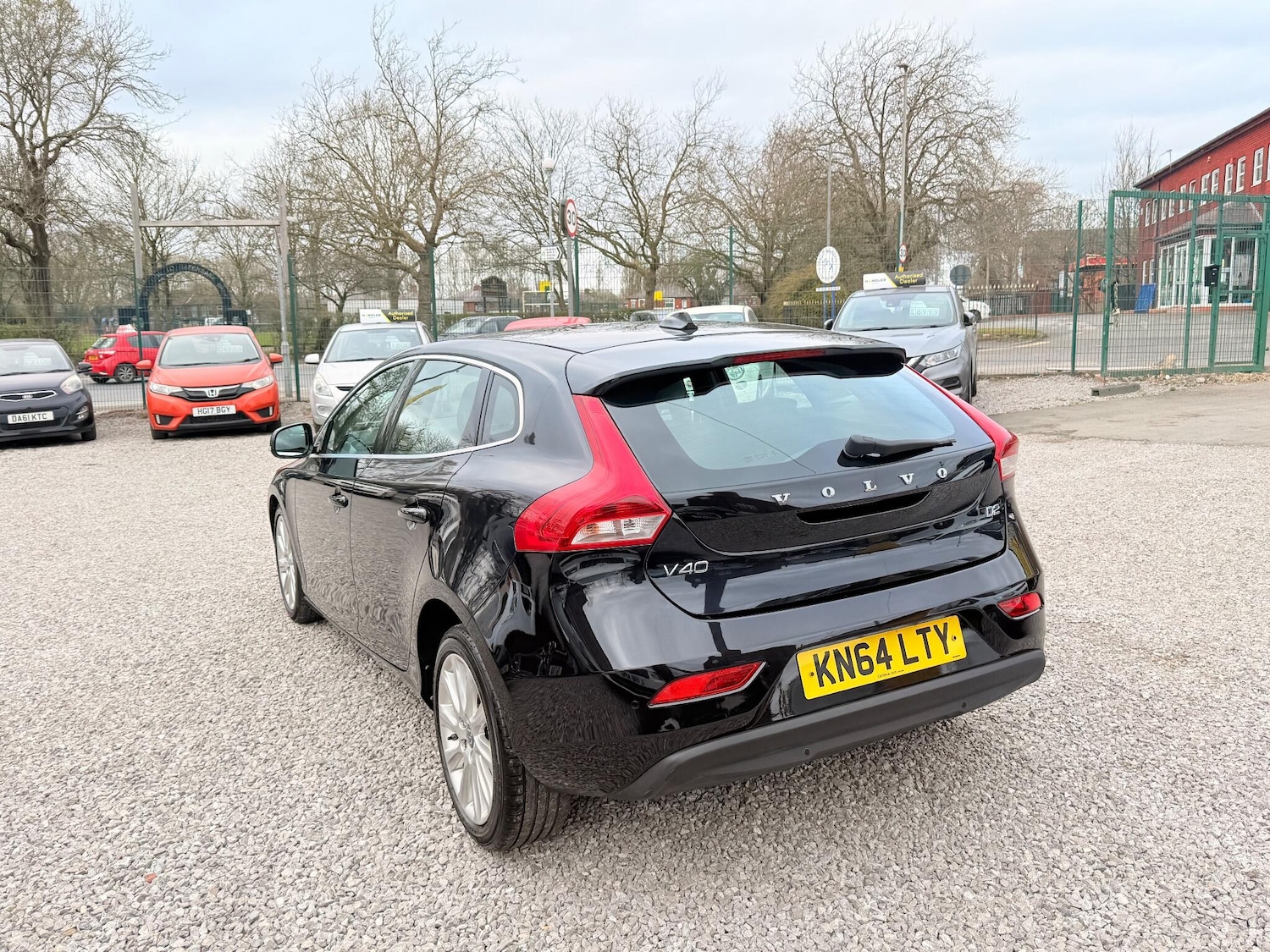 Used Volvo V40 2014 for sale - 77091730: Photo 16