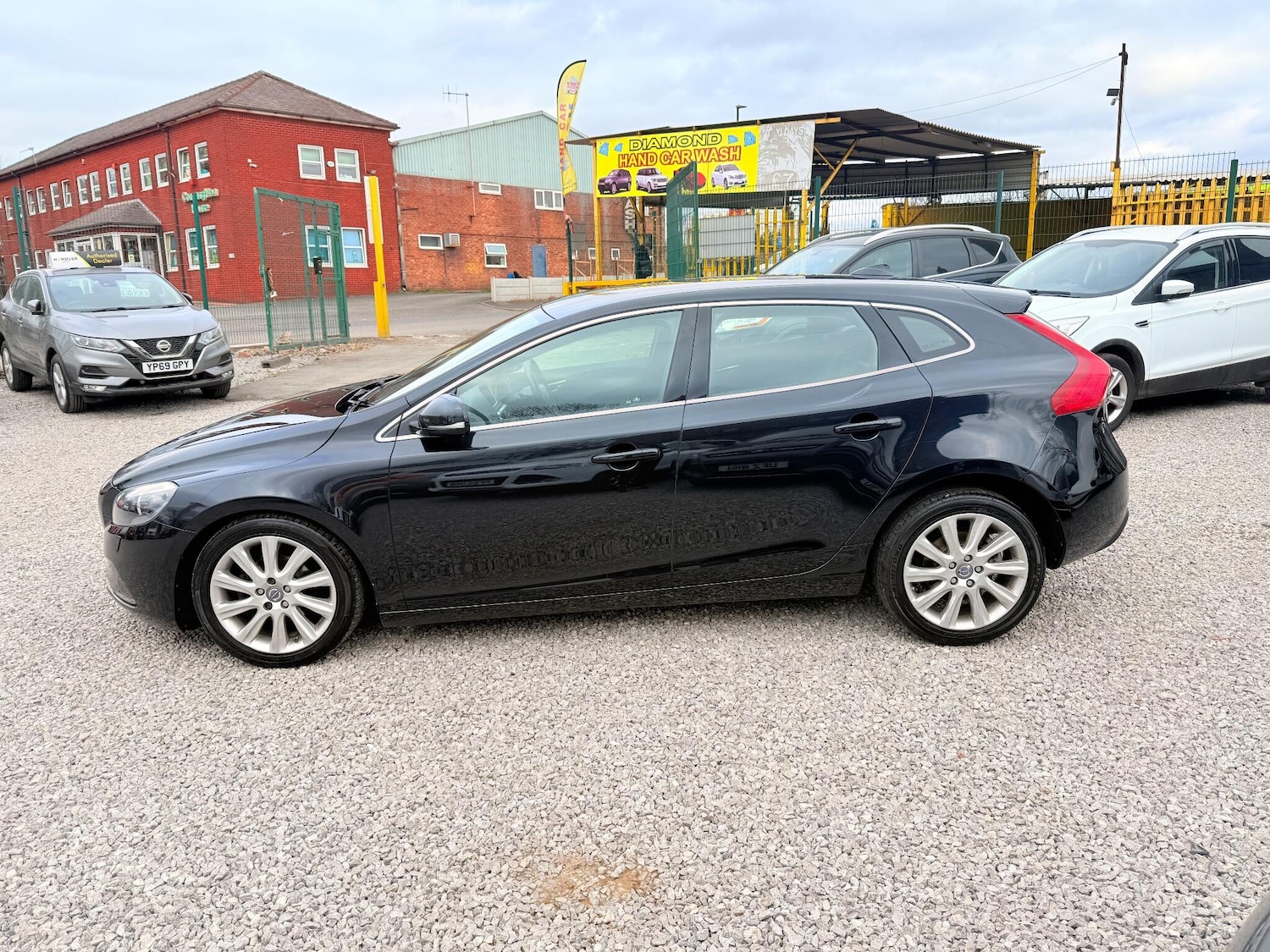 Used Volvo V40 2014 for sale - 77091730: Photo 17