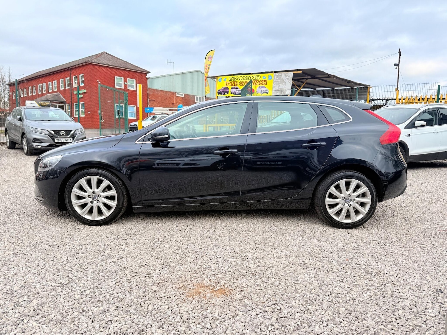 Used Volvo V40 2014 for sale - 77091730: Photo 18