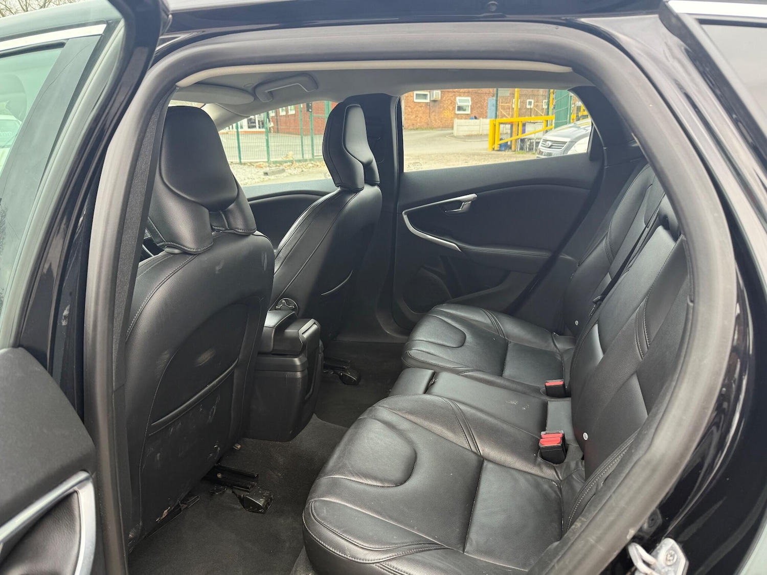 Used Volvo V40 2014 for sale - 77091730: Photo 25