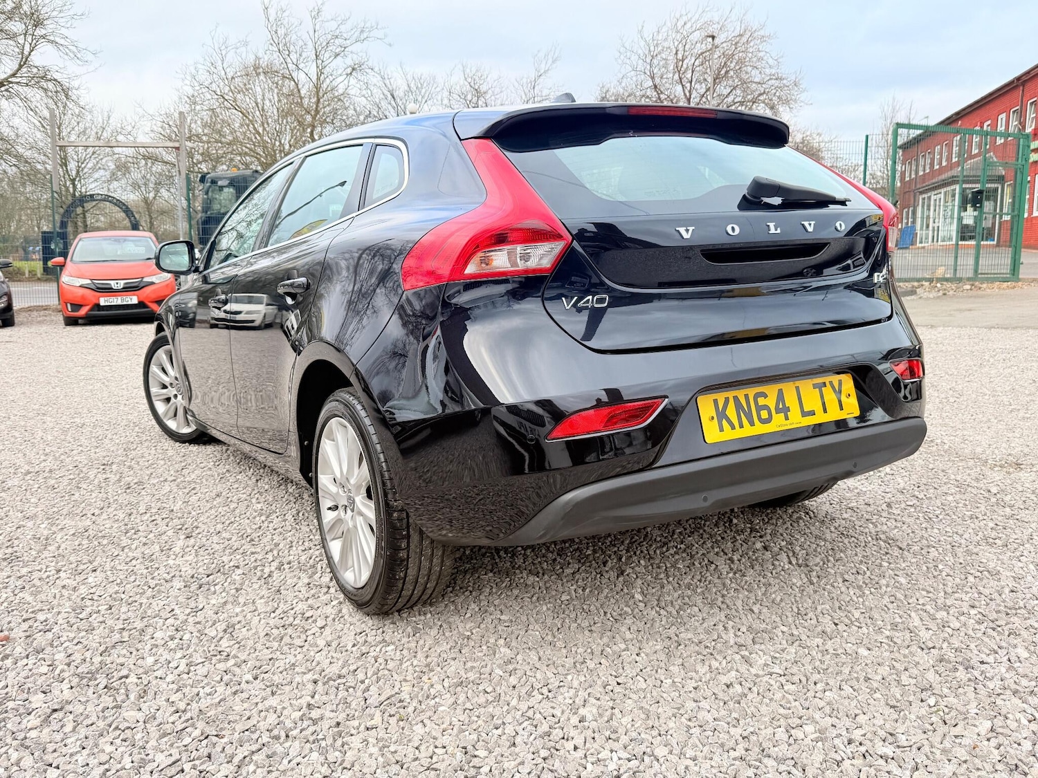 Used Volvo V40 2014 for sale - 77091730: Photo 37