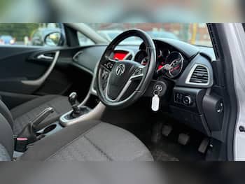 Used Vauxhall Astra 2013 for sale - 79847199: Photo
