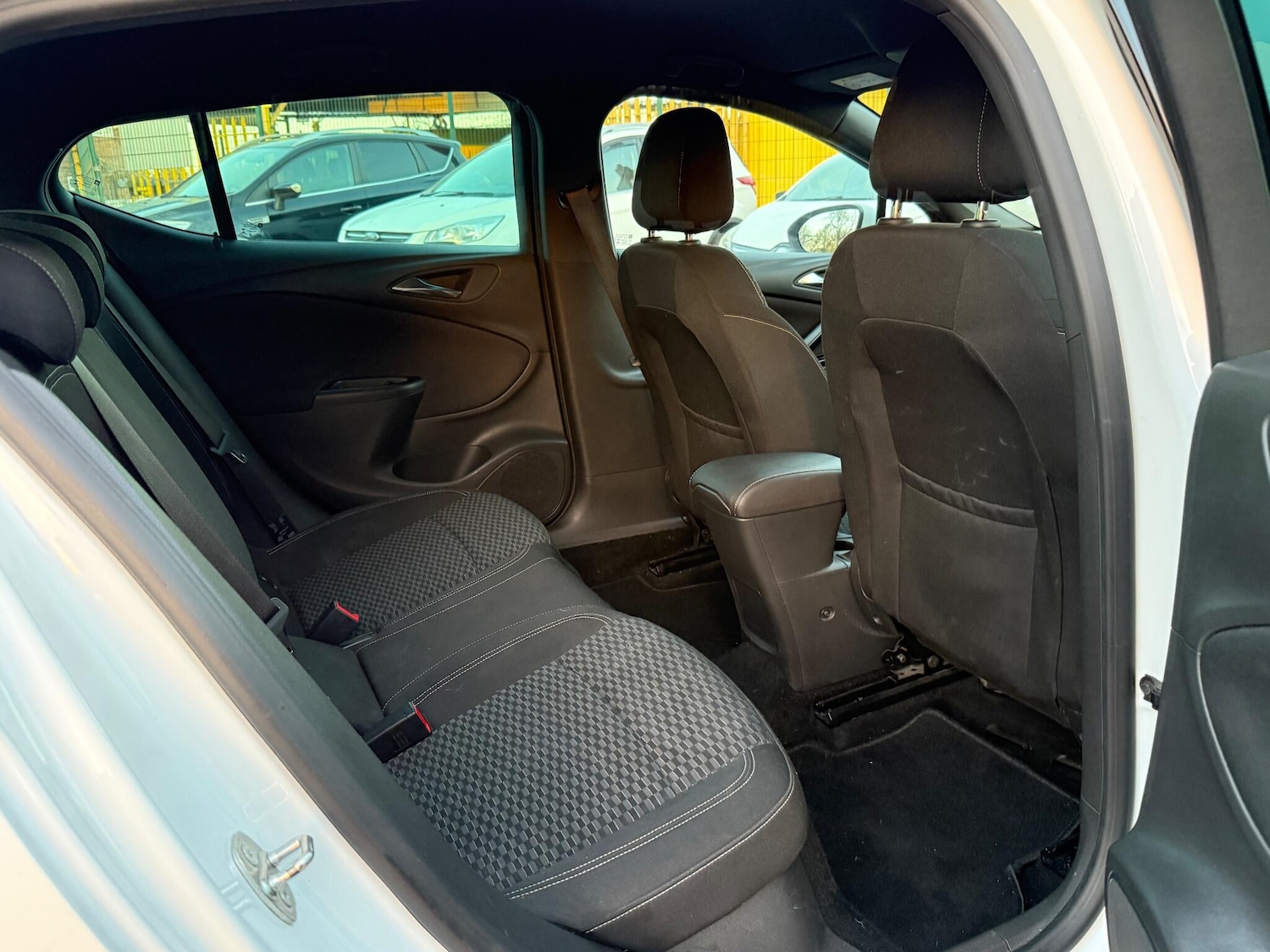 Used Vauxhall Astra for sale - 76728901: Photo 11