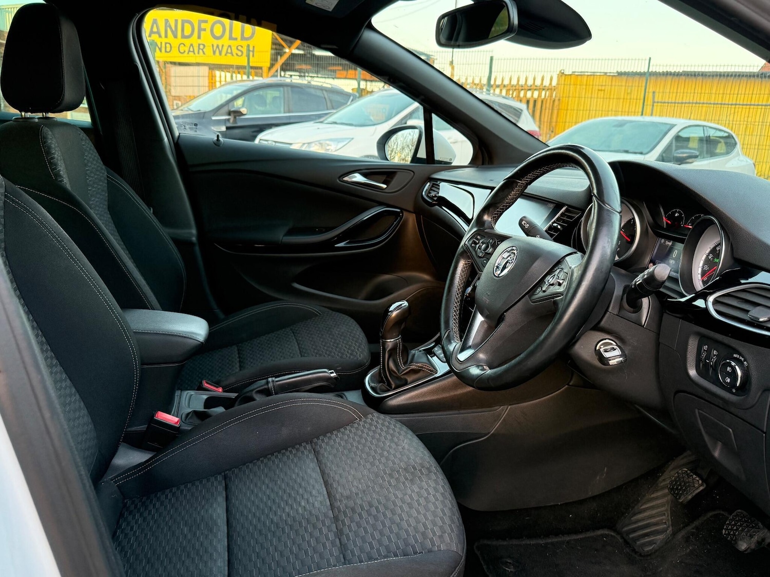 Used Vauxhall Astra for sale - 76728901: Photo 5