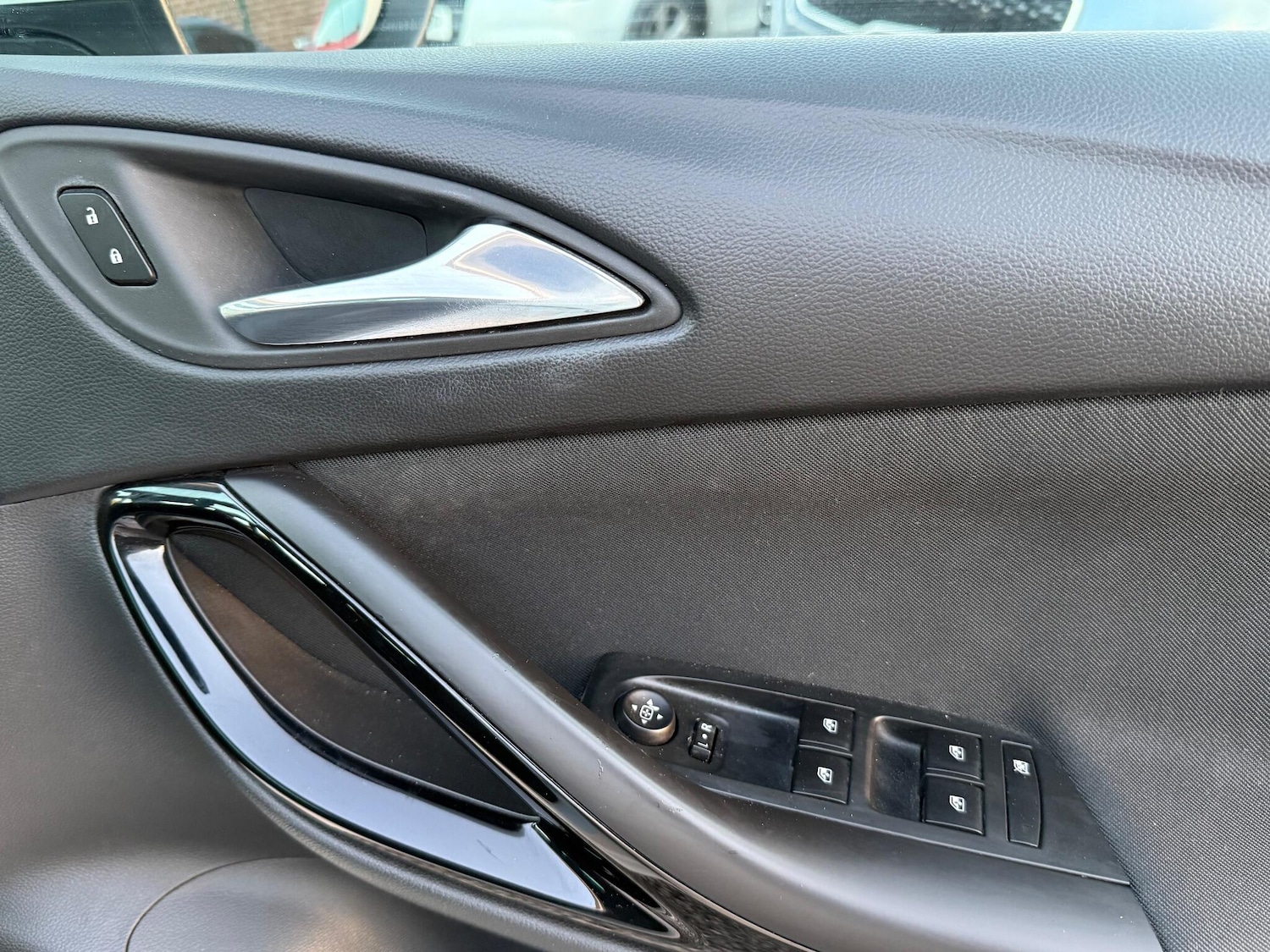 Used Vauxhall Astra for sale - 76728901: Photo 6