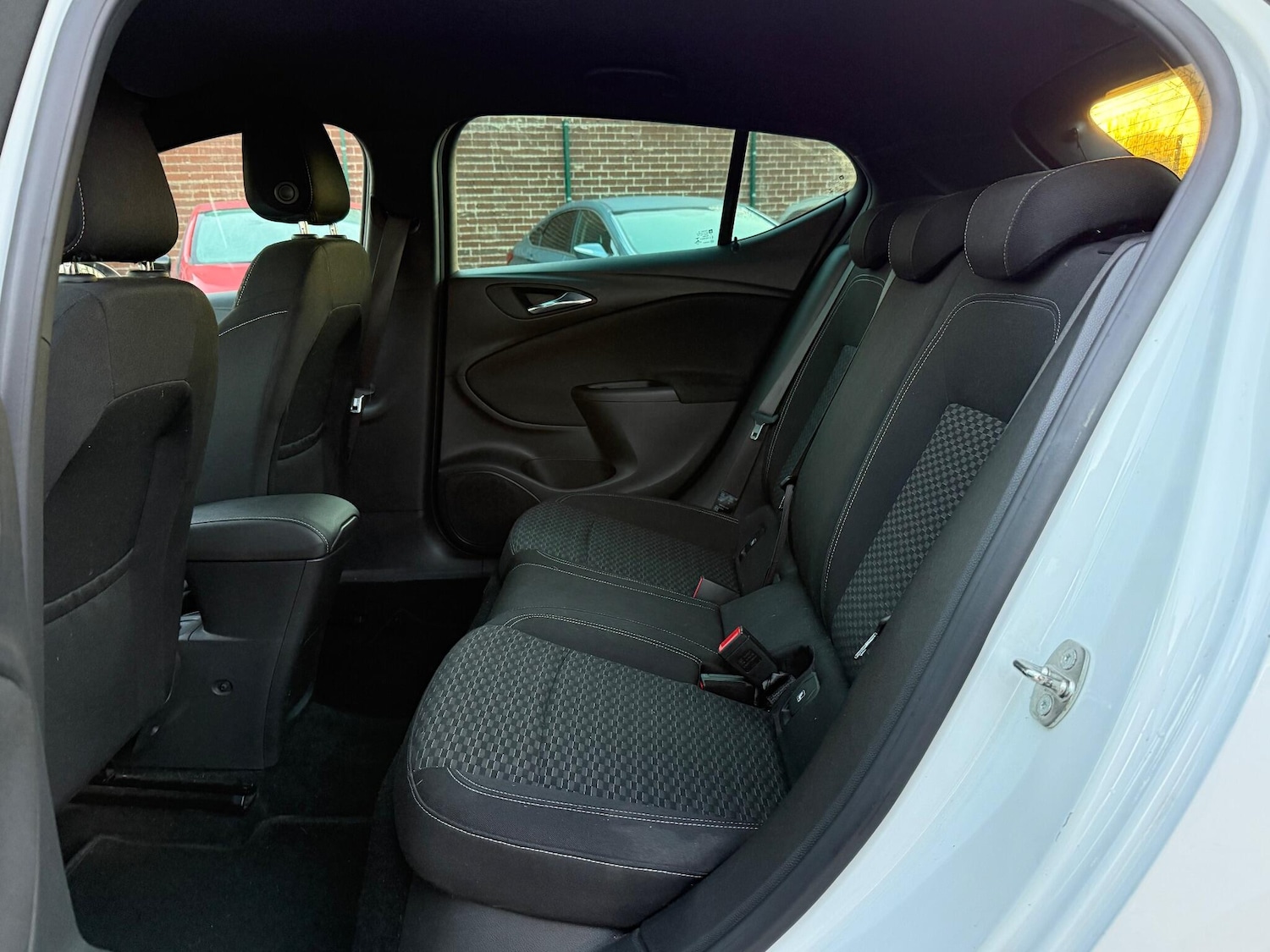 Used Vauxhall Astra for sale - 76728901: Photo 8