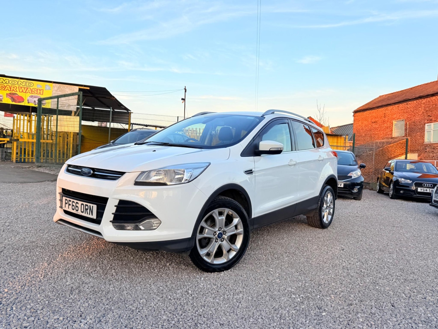 Used Ford Kuga 2016 for sale - 76996762: Photo 2
