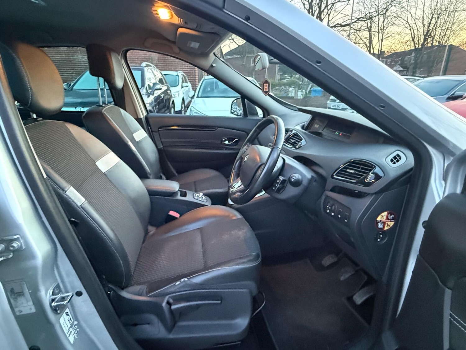 Used Renault Scenic 2015 for sale - 77783922: Photo 19