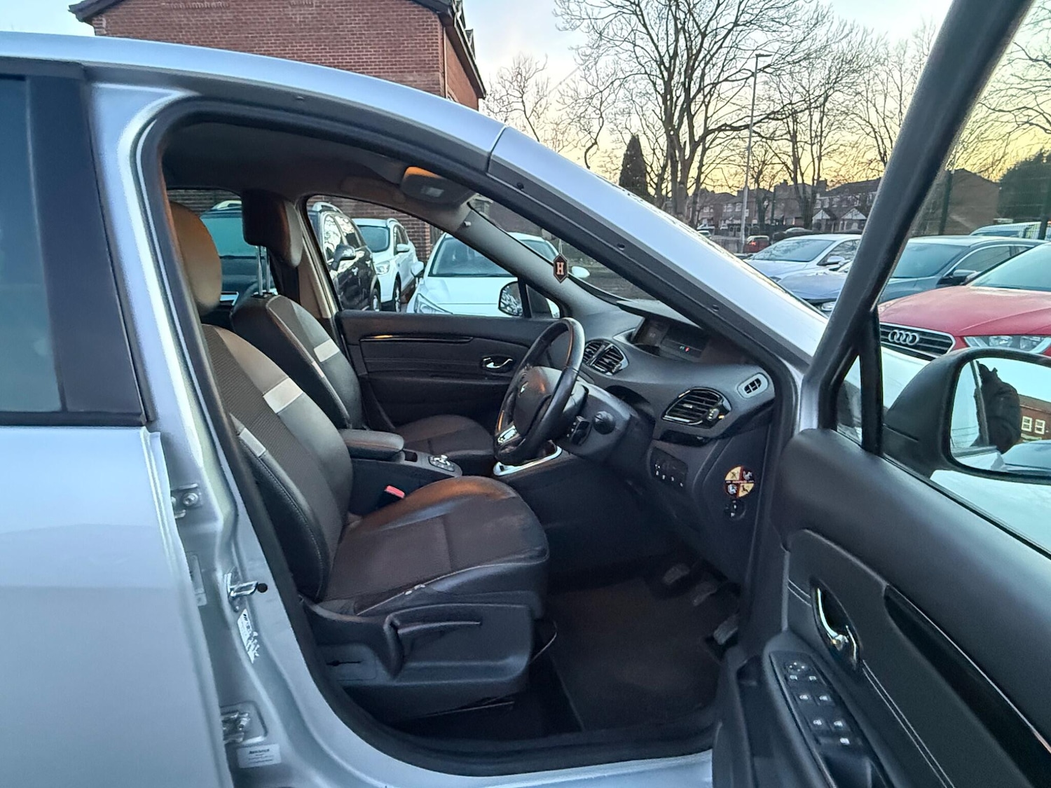 Used Renault Scenic 2015 for sale - 77783922: Photo 6