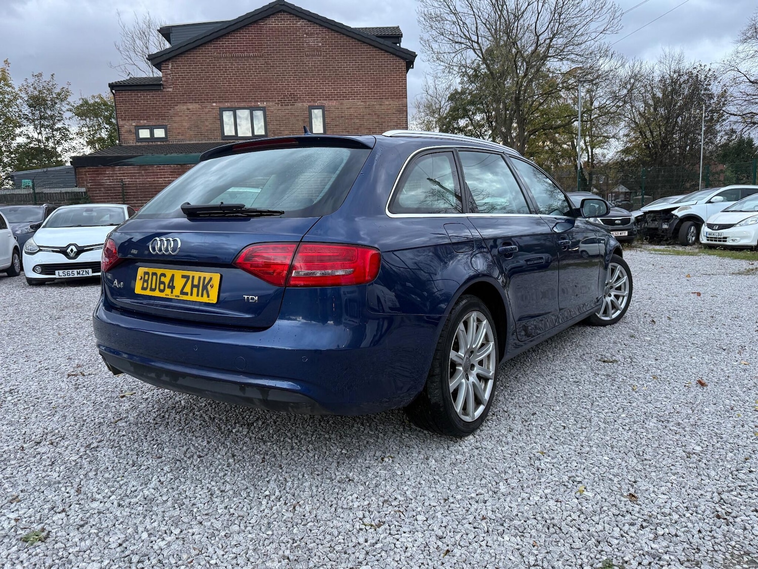 Used Audi A4 Avant for sale - 76728531: Photo 2