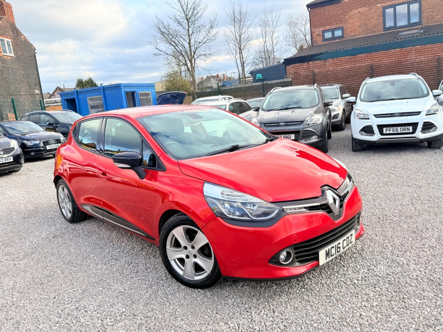 Used Renault Clio for sale - 76728846: Photo 1