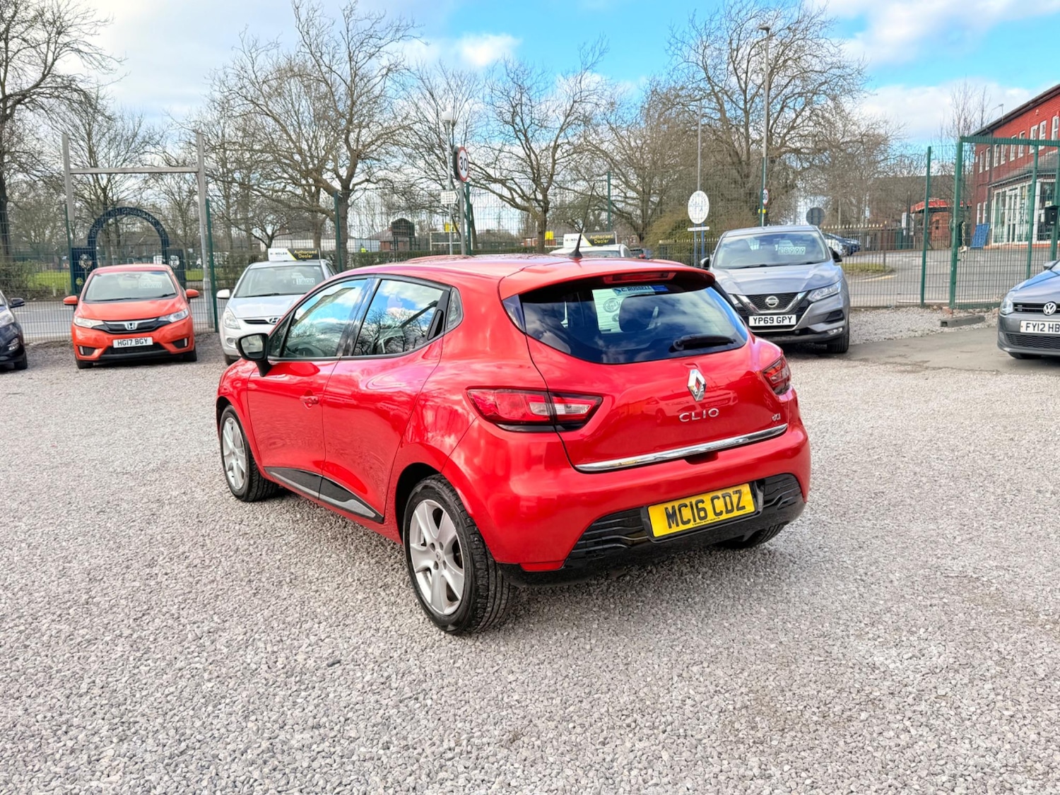 Used Renault Clio for sale - 76728846: Photo 16