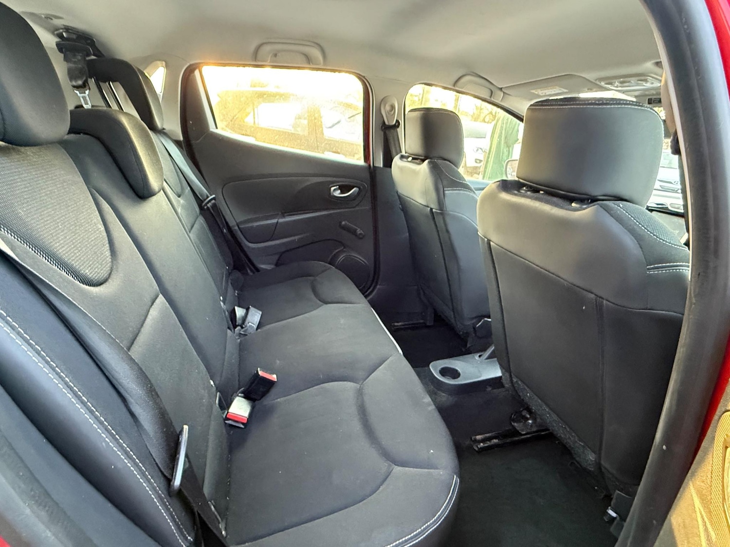 Used Renault Clio for sale - 76728846: Photo 28