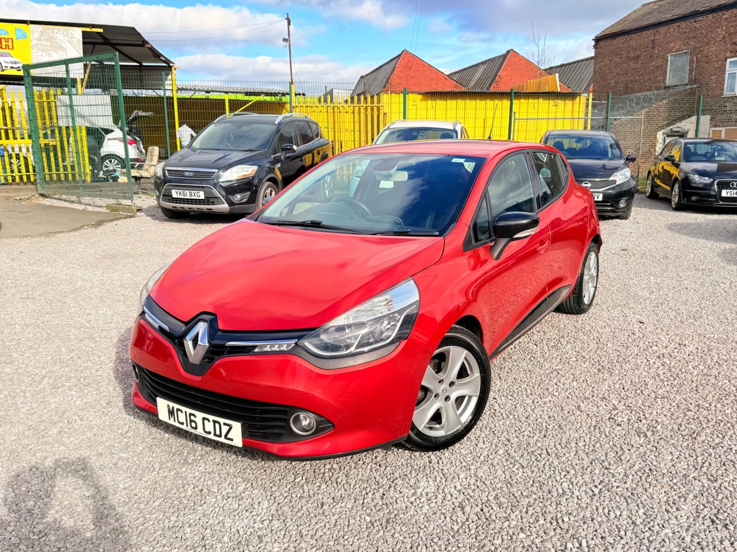 Used Renault Clio for sale - 76728846: Photo 37
