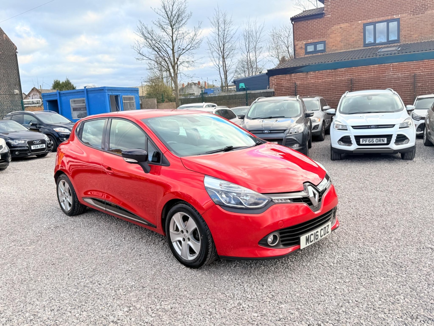 Used Renault Clio for sale - 76728846: Photo 9