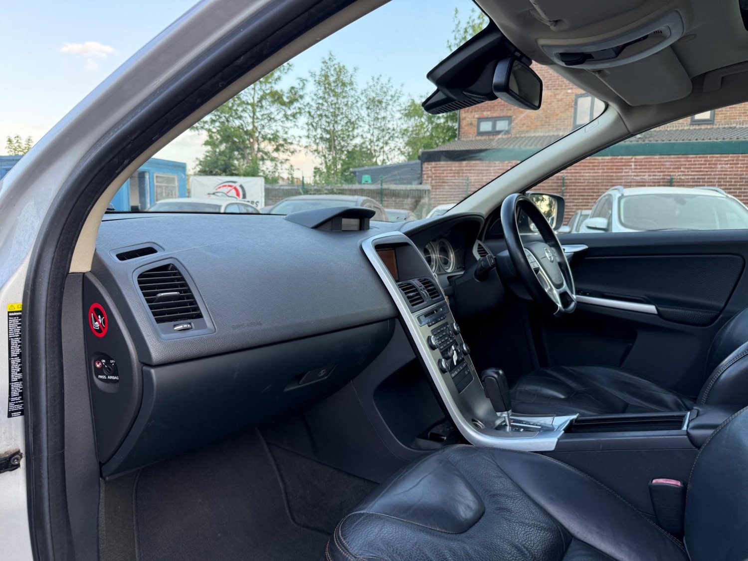 Used Volvo XC60 2009 for sale - 76731102: Photo 25