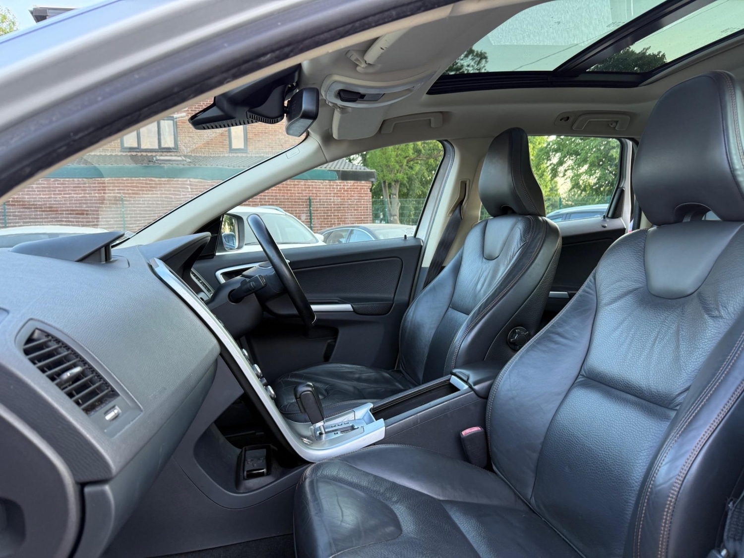 Used Volvo XC60 2009 for sale - 76731102: Photo 38