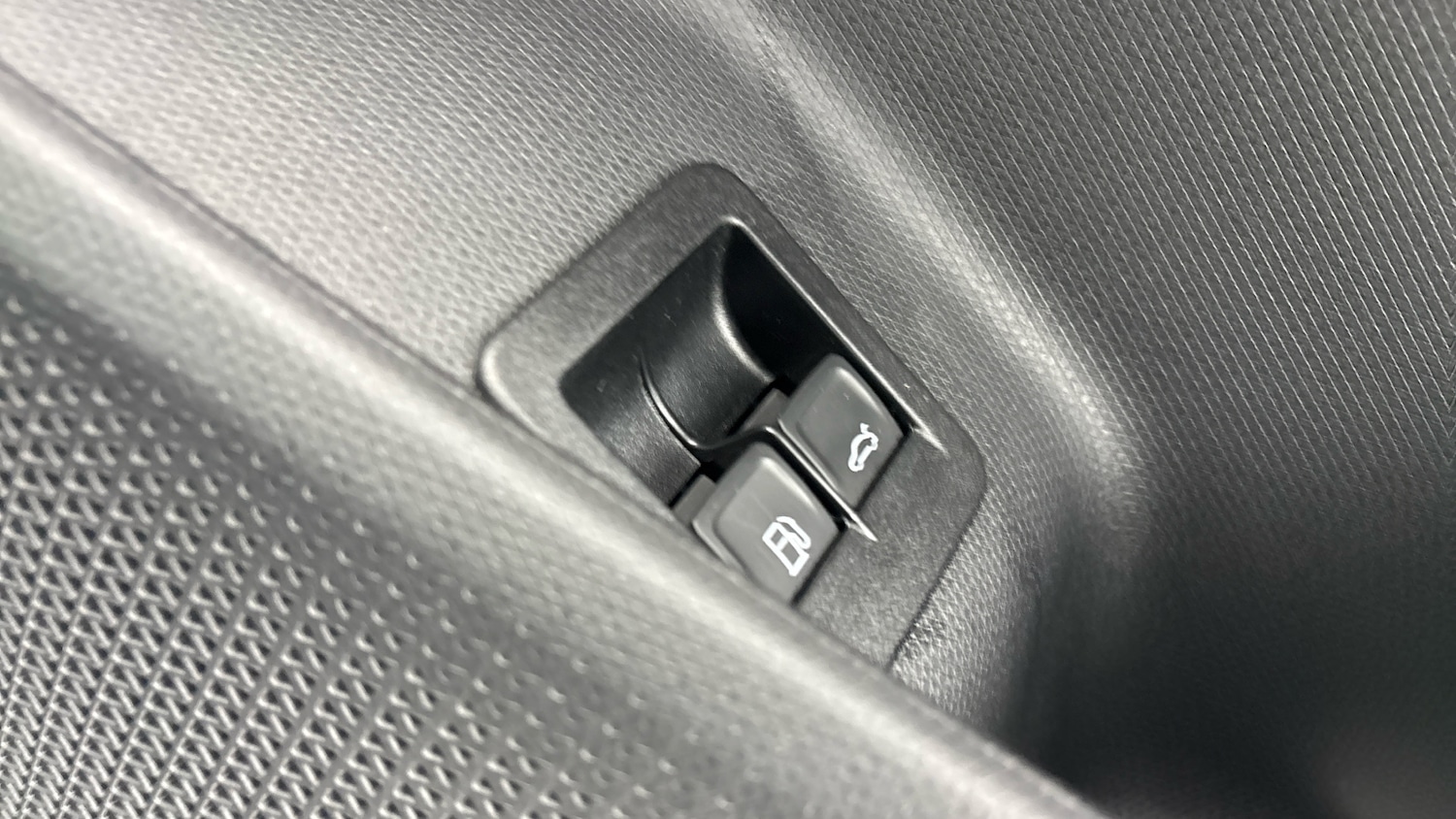 Used Cupra Terramar 2025 for sale - 77872309: Photo 24