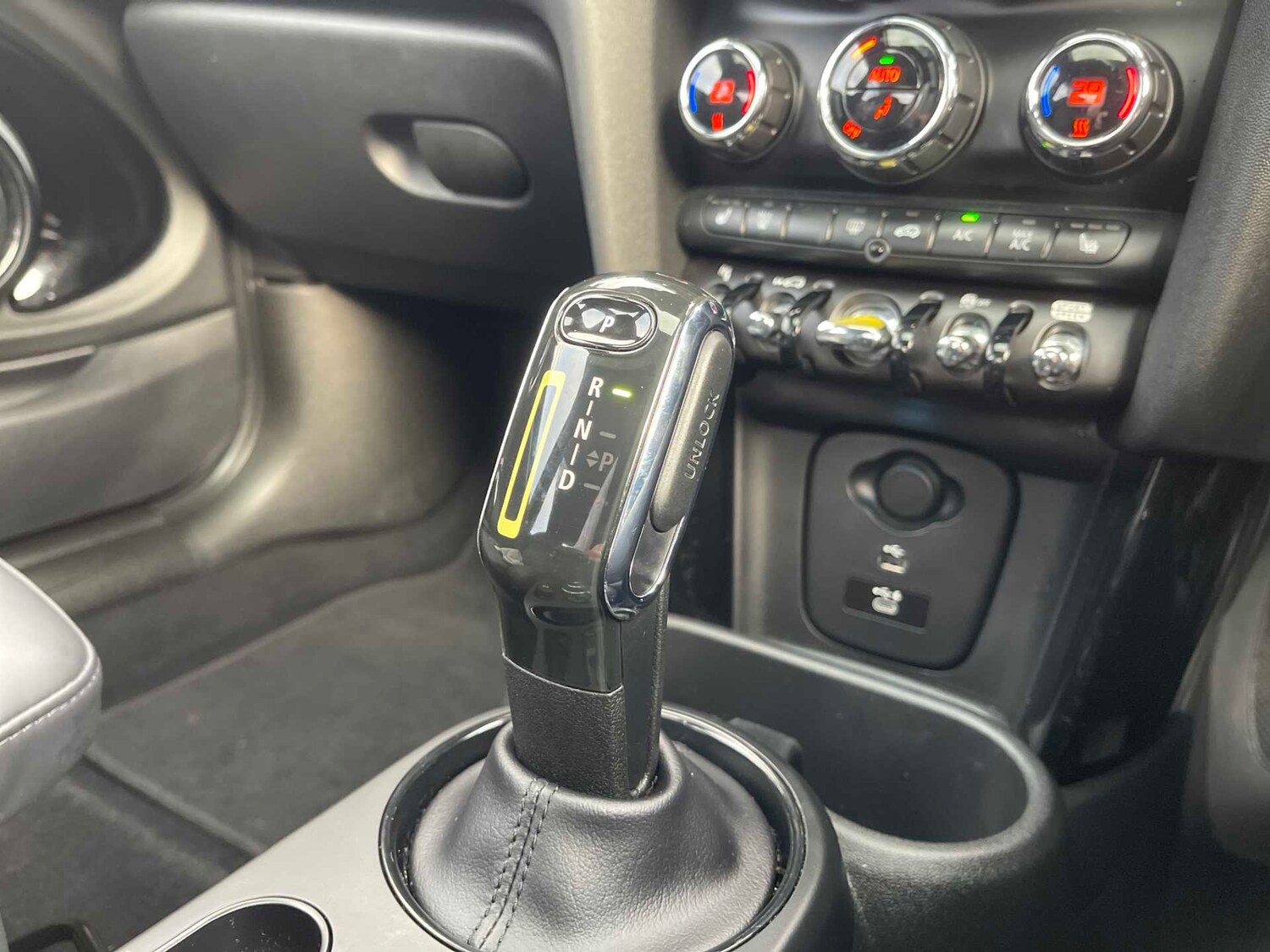 Used MINI Hatch 2021 for sale - 76918996: Photo 13