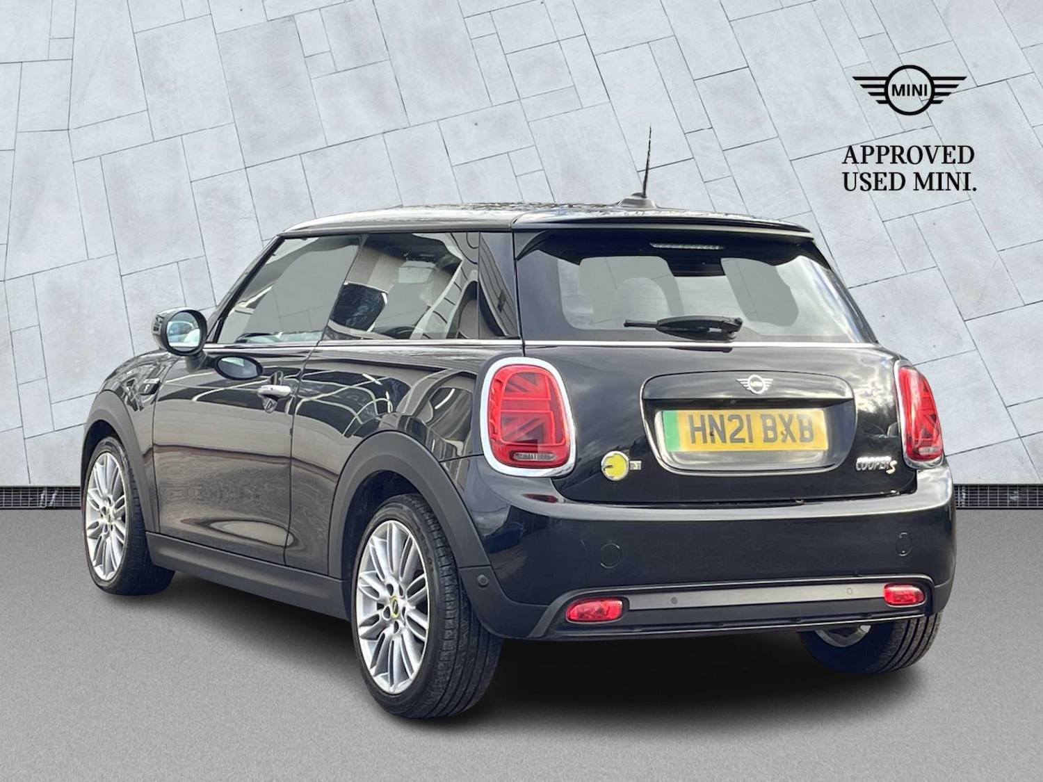 Used MINI Hatch 2021 for sale - 76918996: Photo 2