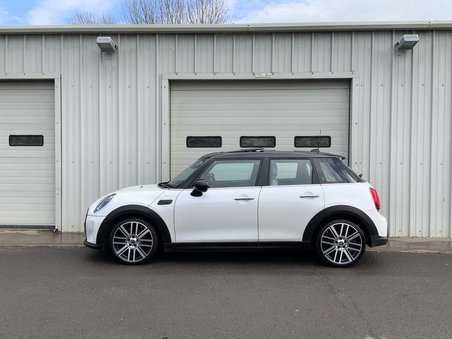Used MINI Hatch 2023 for sale - 76492368: Photo 19