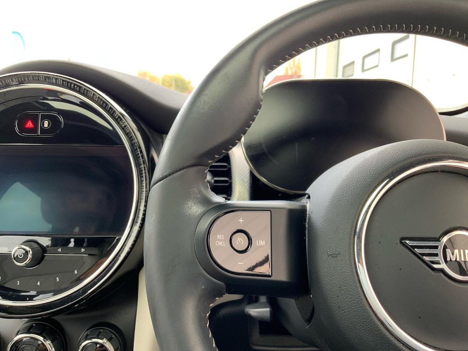 Used MINI Hatch 2023 for sale - 76492368: Photo 25