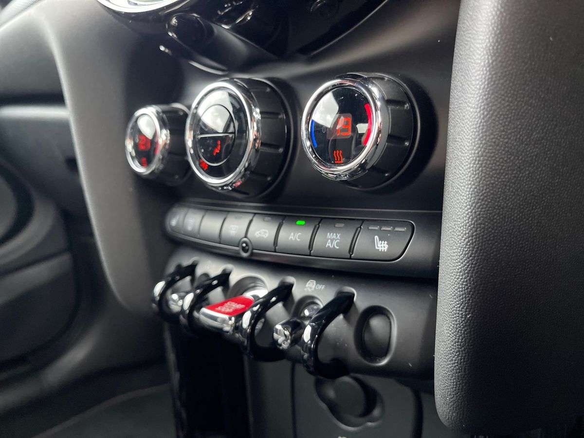 Used MINI Hatch 2020 for sale - 76951237: Photo 11