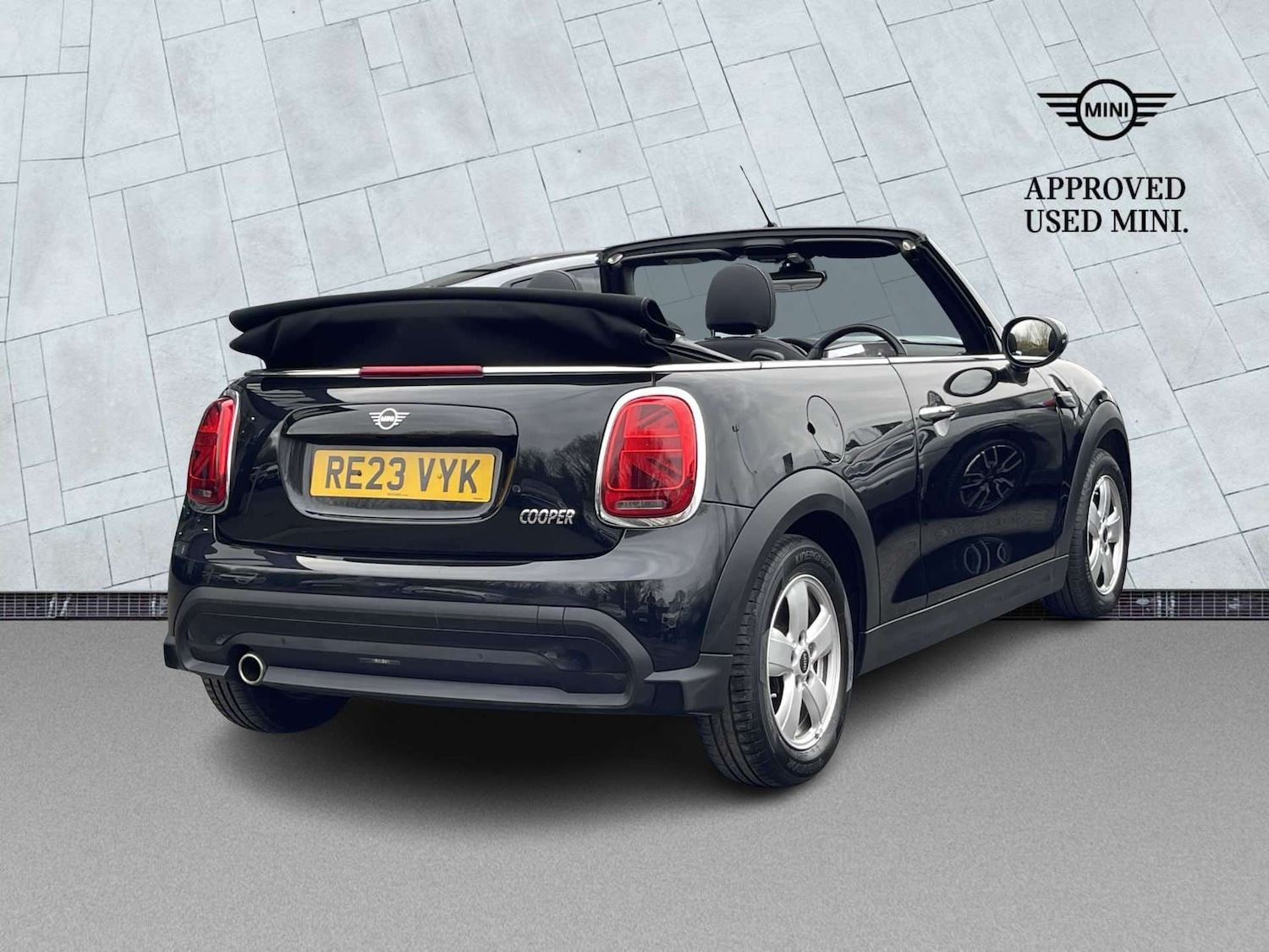 Used MINI Convertible 2023 for sale - 78026104: Photo 18