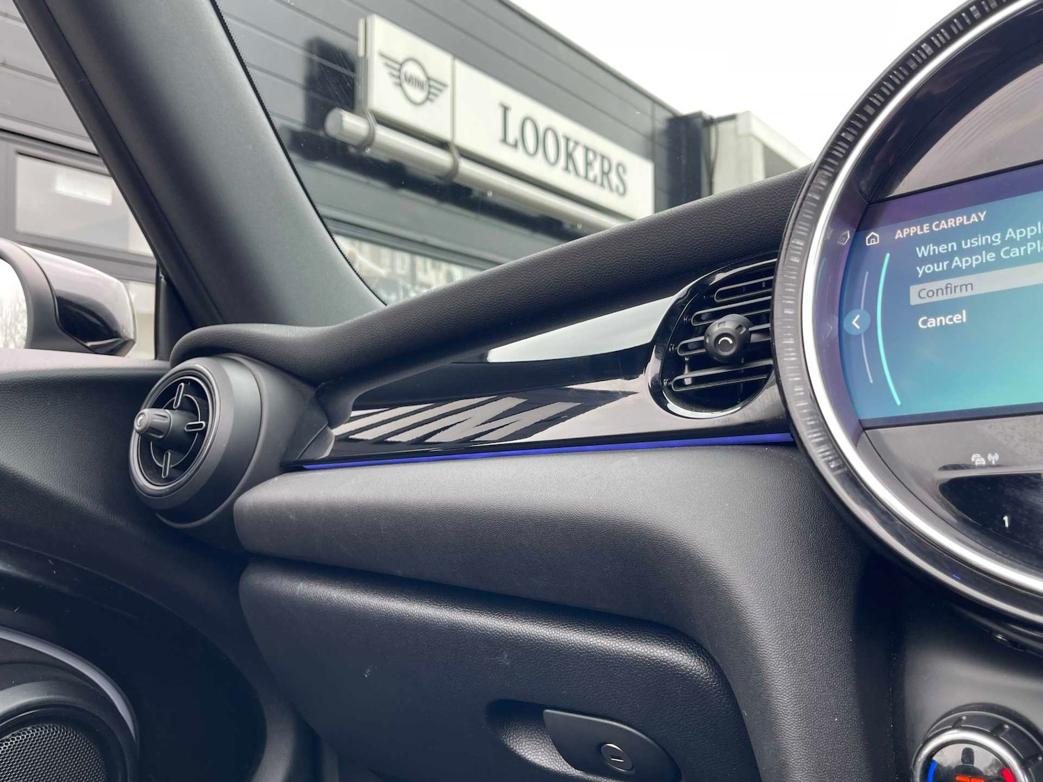 Used MINI Convertible 2023 for sale - 78026104: Photo 24