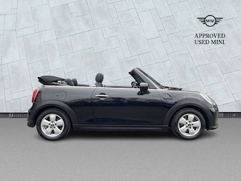 Used MINI Convertible 2023 for sale - 78026104: Photo