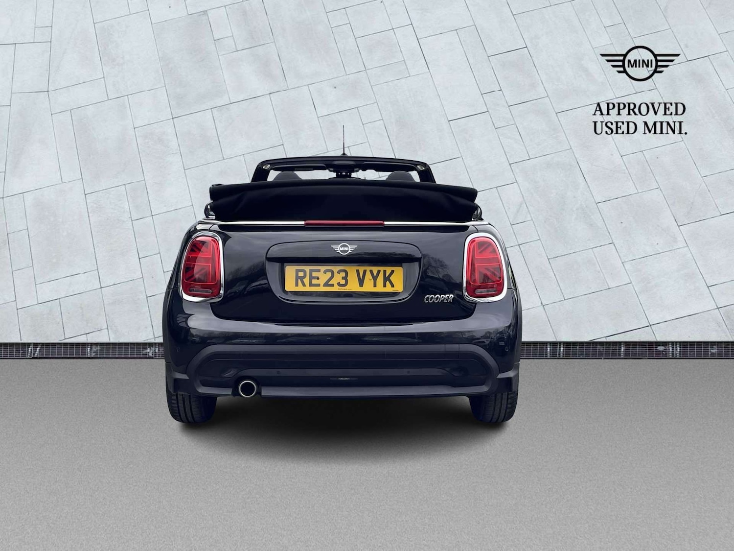 Used MINI Convertible 2023 for sale - 78026104: Photo 4