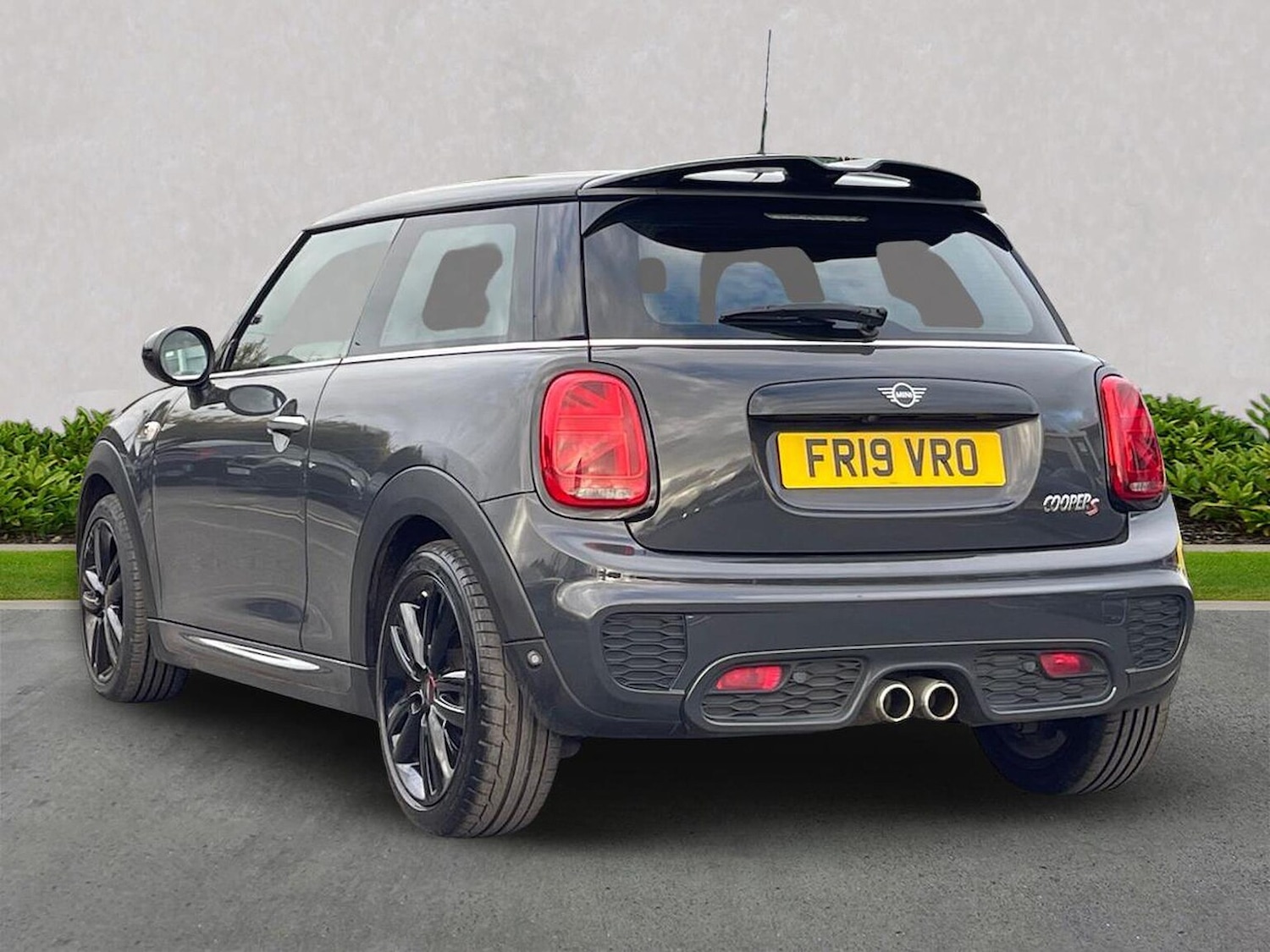Used MINI Hatch 2019 for sale - 76342979: Photo 2