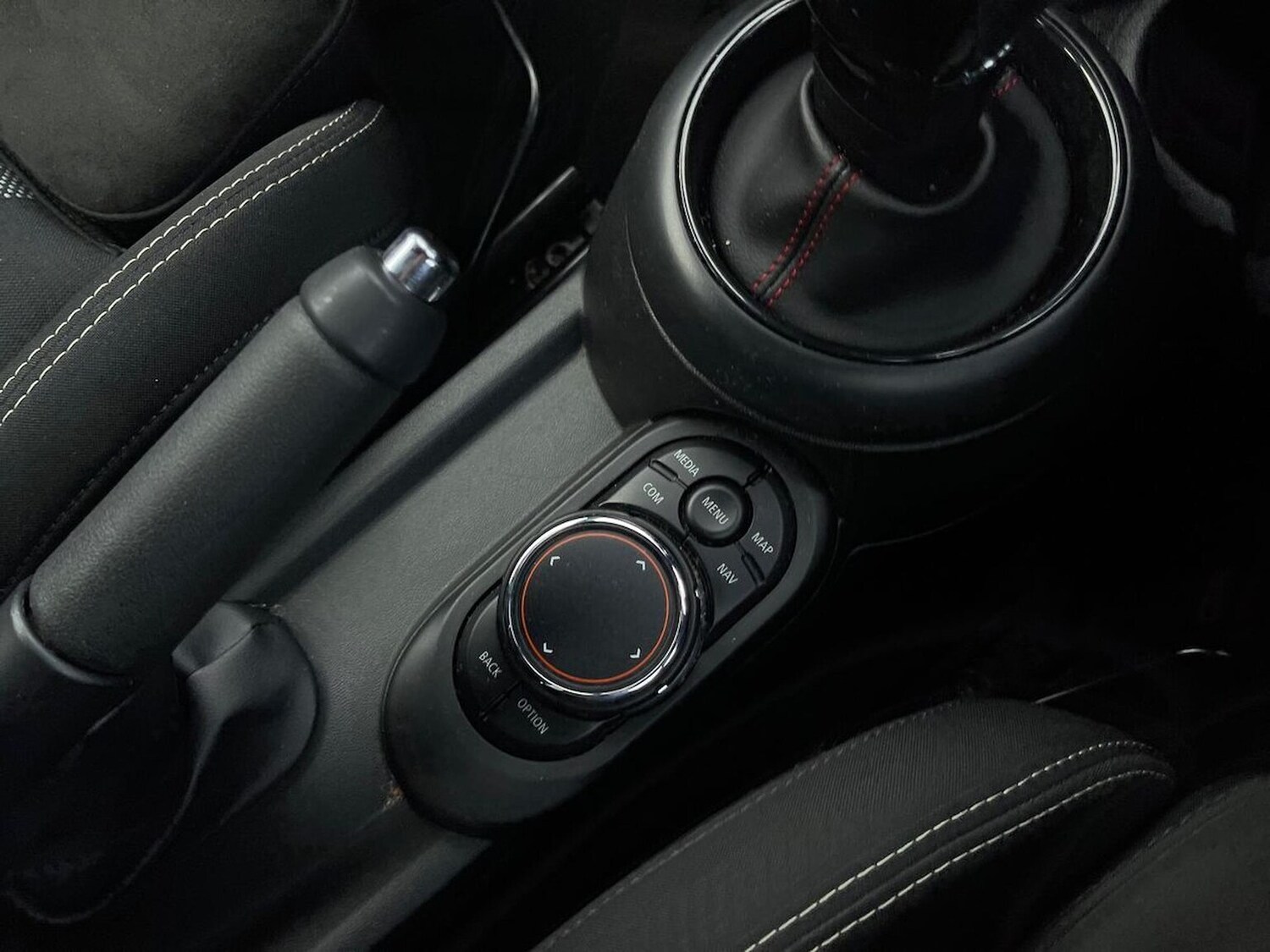 Used MINI Hatch 2019 for sale - 76342979: Photo 23