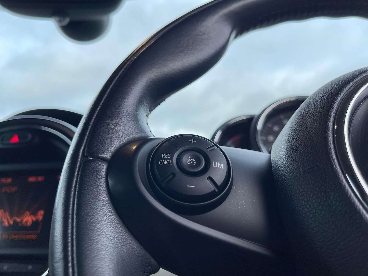 Used MINI Hatch 2016 for sale - 76596296: Photo 25