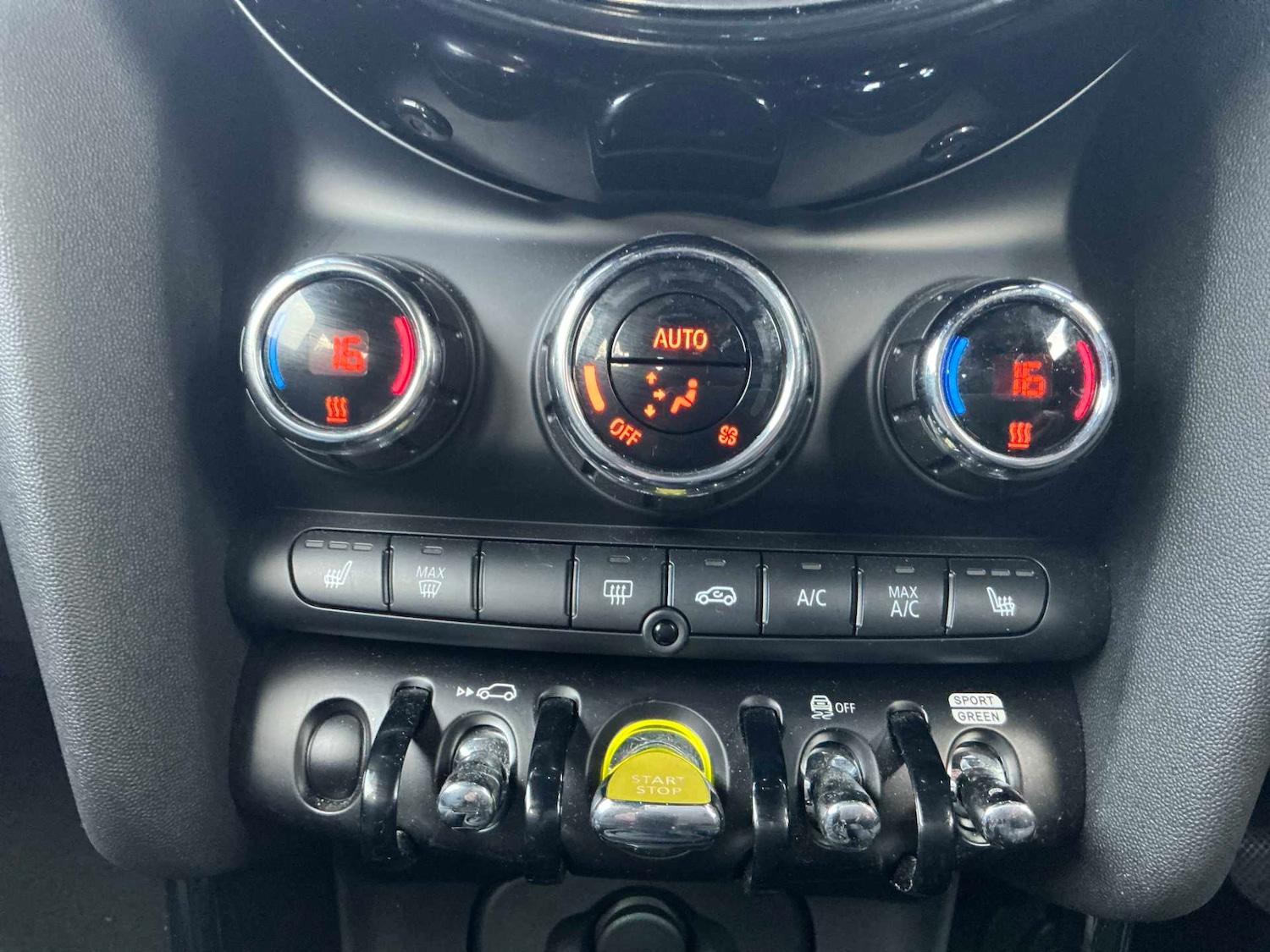 Used MINI Hatch 2021 for sale - 77802165: Photo 12