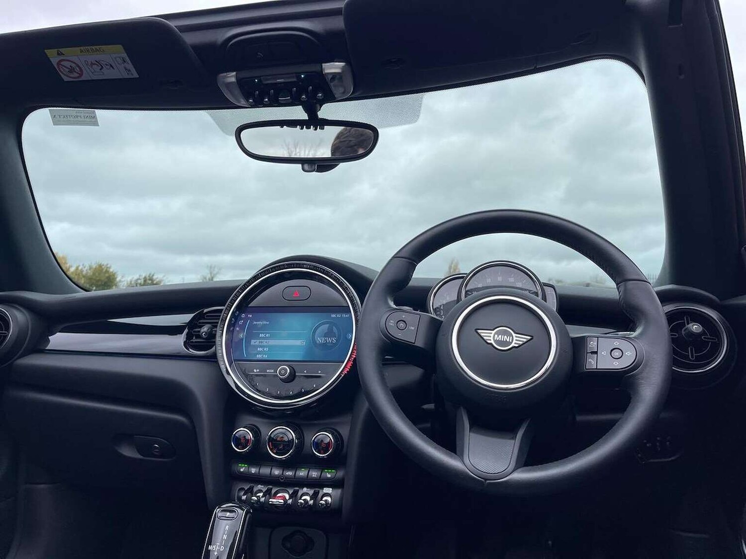 Used MINI Convertible 2022 for sale - 76596278: Photo 9