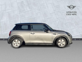 Used MINI Hatch 2023 for sale - 76809394: Photo