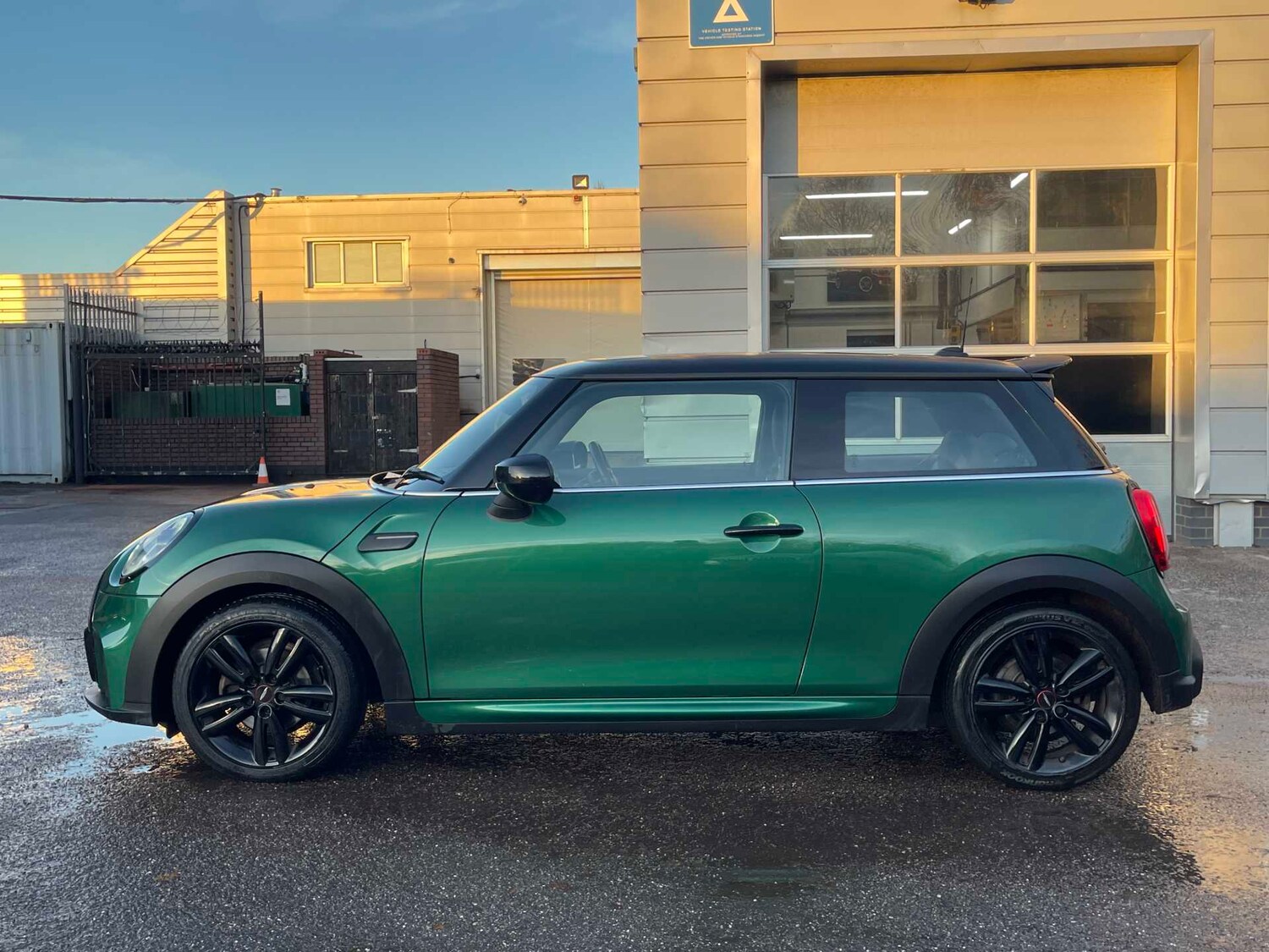 Used MINI Hatch 2022 for sale - 77024320: Photo 19