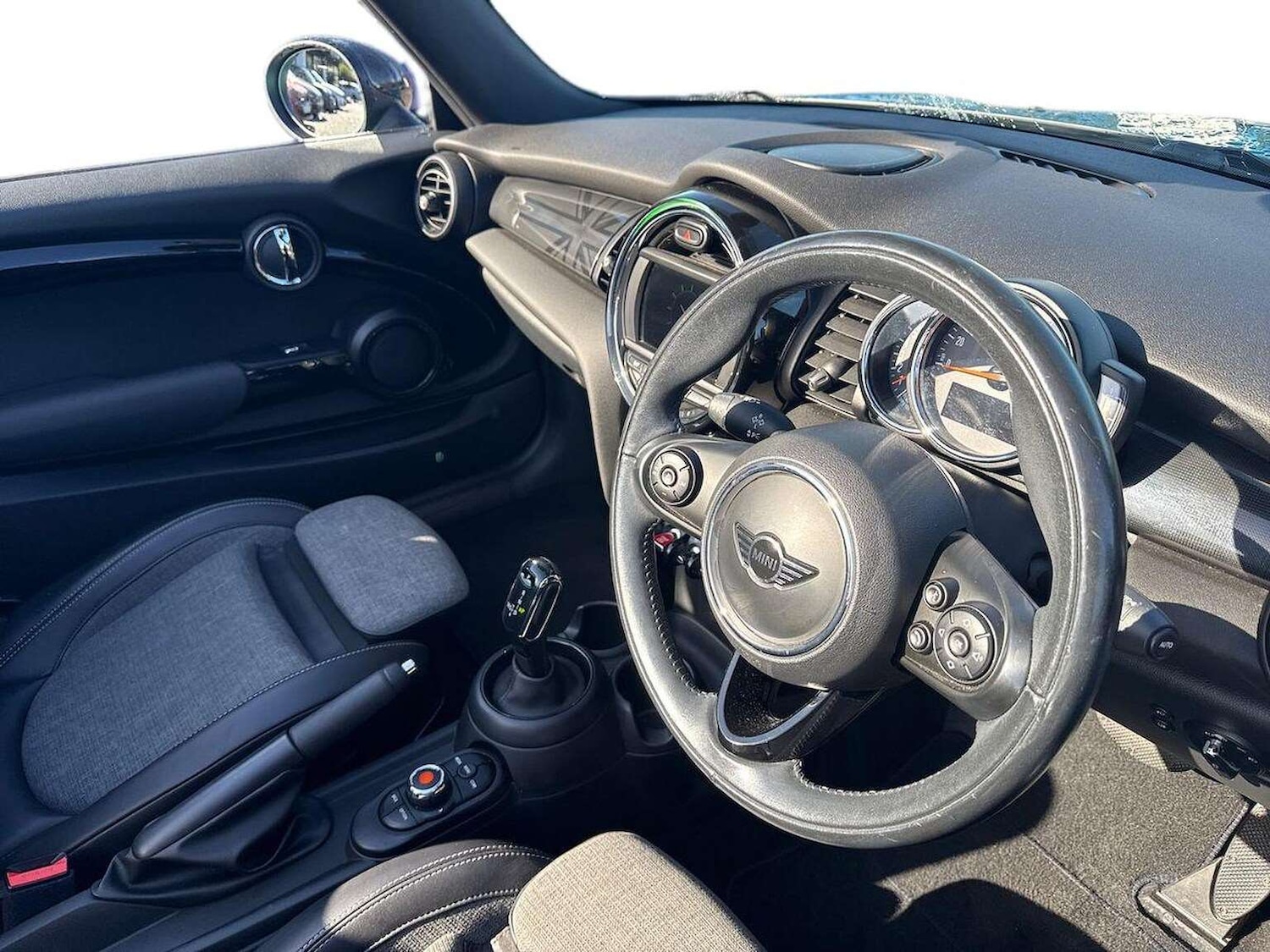 Used MINI Convertible 2018 for sale - 76596497: Photo 15