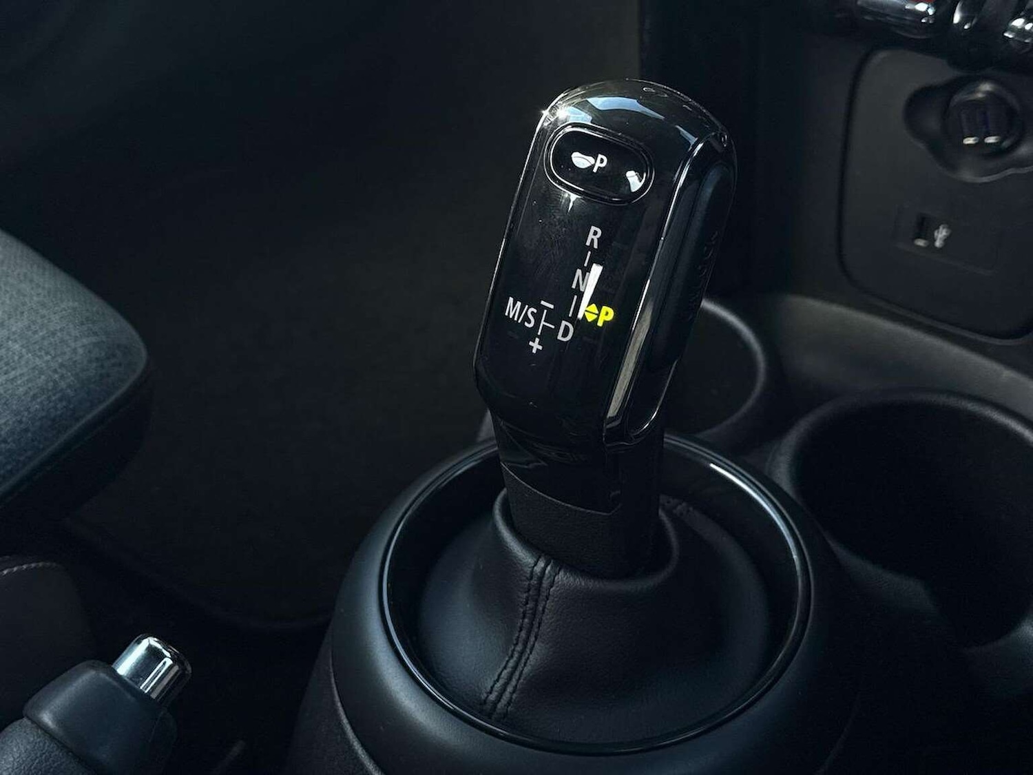 Used MINI Convertible 2018 for sale - 76596497: Photo 22