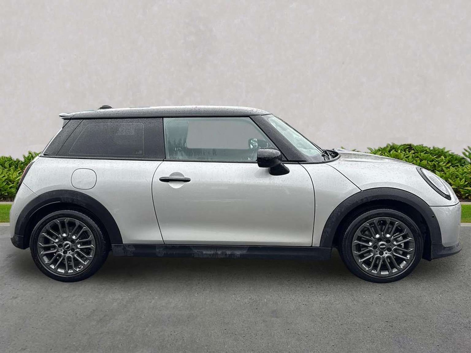 Used MINI Cooper 2024 for sale - 76596226: Photo 3