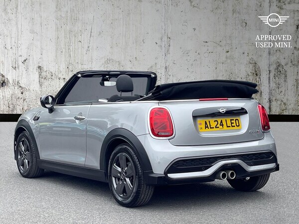 Used MINI Convertible 2024 for sale - 76246249: Photo 2